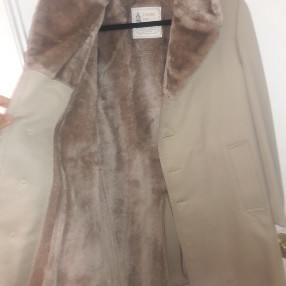 ❌SOLD❌London Fog Fur Trench Coat - Picture 3 of 5